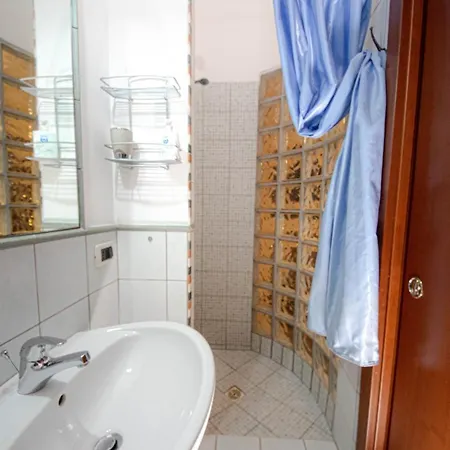 Next Stop 28 Bed & Breakfast