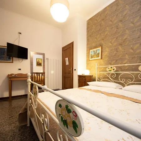 Next Stop 28 Bed & Breakfast 3*