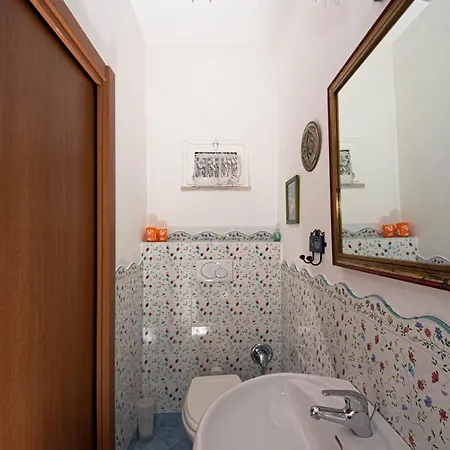 Next Stop 28 3* Tivoli