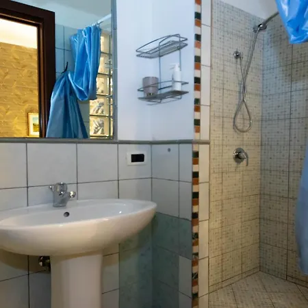 Next Stop 28 3* Tivoli