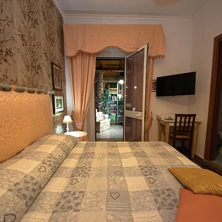 Next Stop 28 Bed & Breakfast