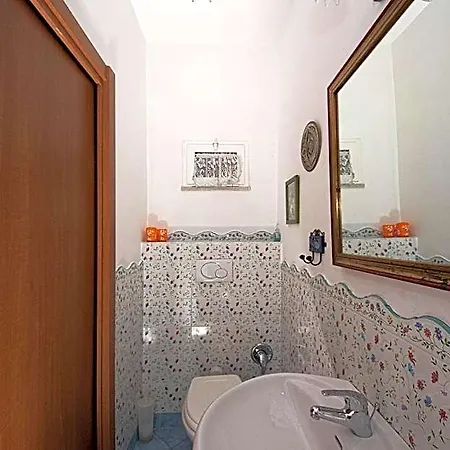 Next Stop 28 Bed & Breakfast 3*