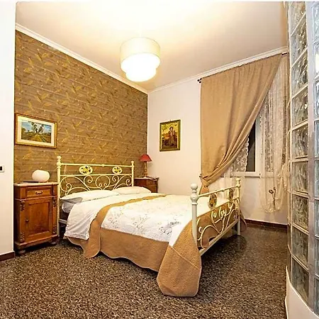 Next Stop 28 Bed & Breakfast