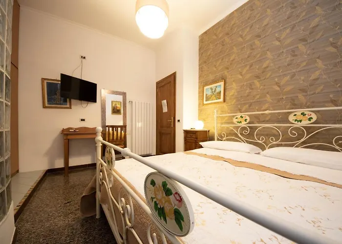 Next Stop 28 לינה וארוחת בוקר 3*