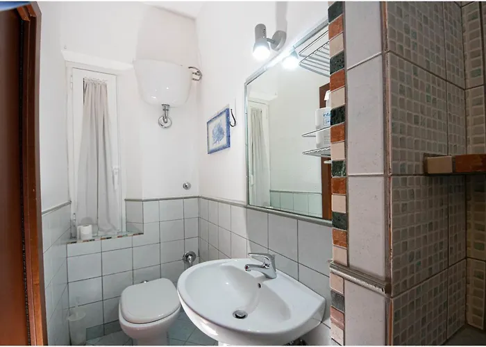 Next Stop 28 לינה וארוחת בוקר