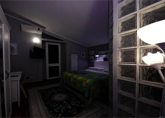 Next Stop 28 לינה וארוחת בוקר