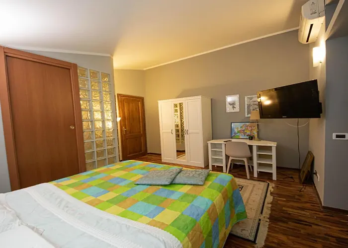 Next Stop 28 לינה וארוחת בוקר 3*