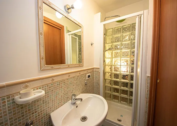 Next Stop 28 לינה וארוחת בוקר 3*