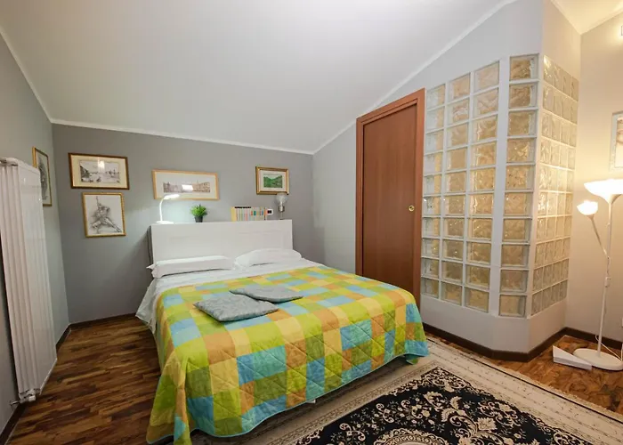 Next Stop 28 לינה וארוחת בוקר טיבולי